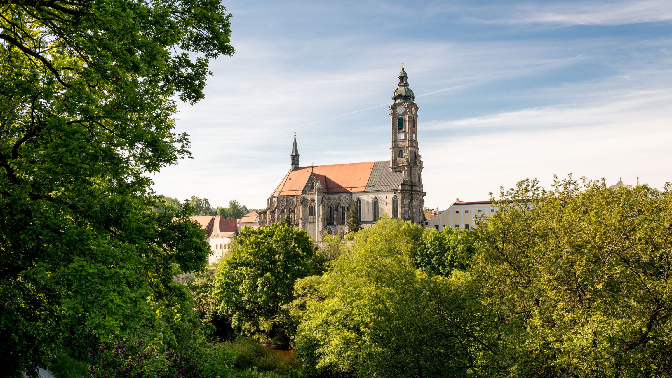 Blick auf das Stift Zwettl von etwas weiter weg.