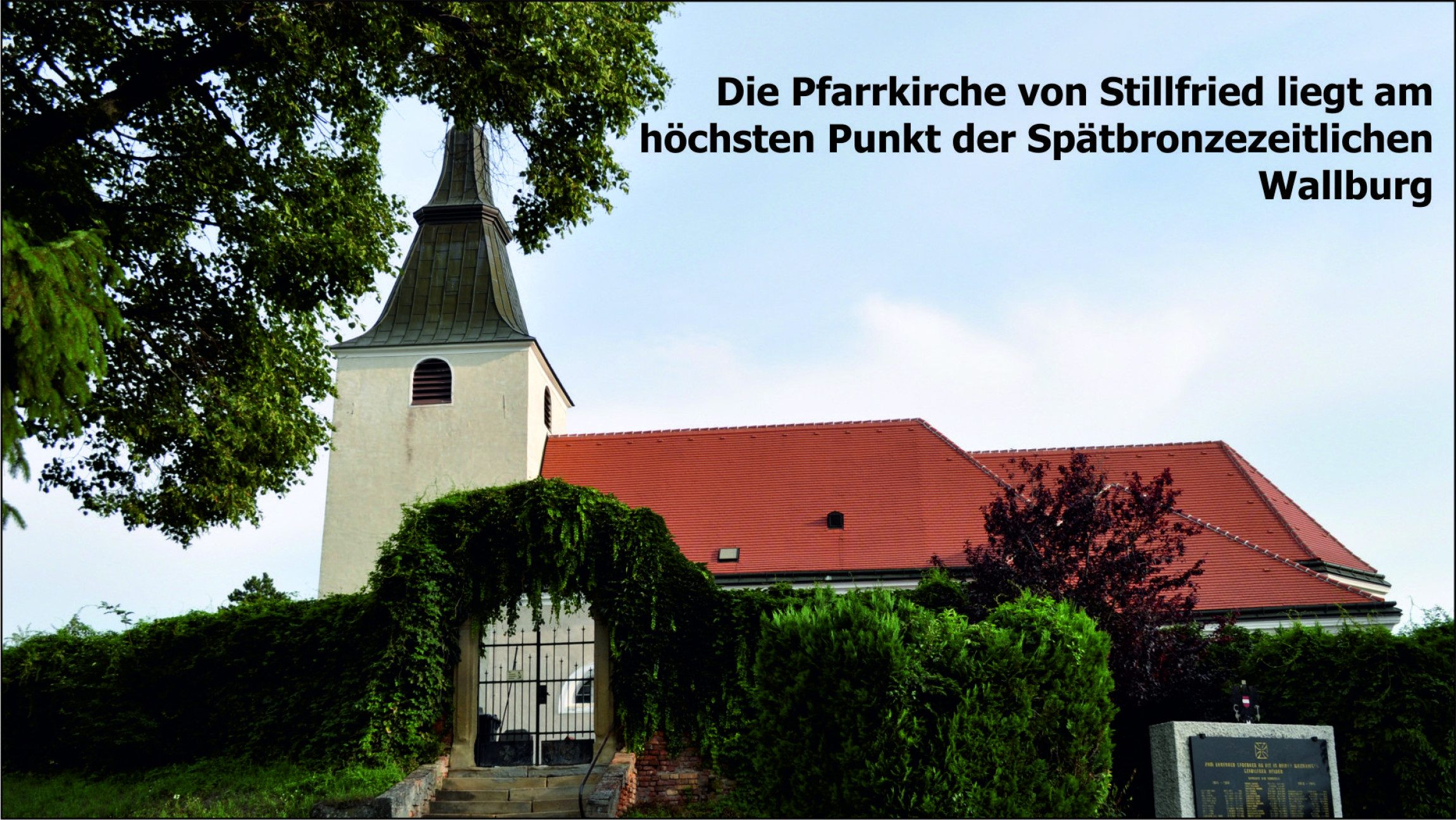 Blick auf eine Kirche.