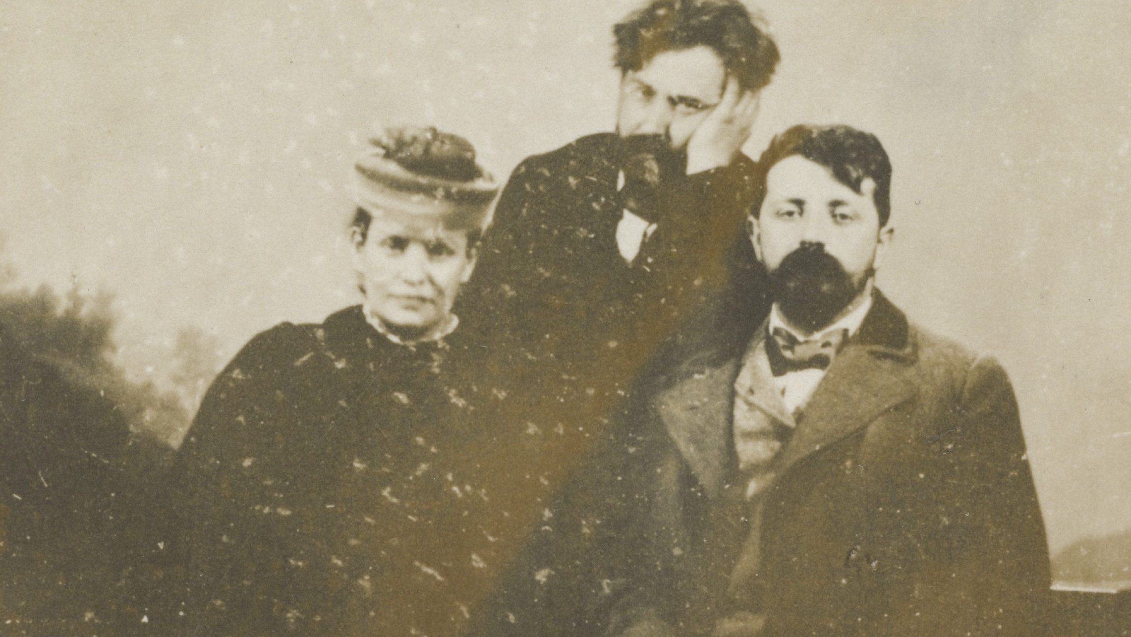 Lou Andreas-Salomé, Arthur Schnitzler und Richard Beer-Hofmann (v.l.n.r.) im Wiener Prater, um 1895. ÖNB, Bildarchiv und Grafiksammlung