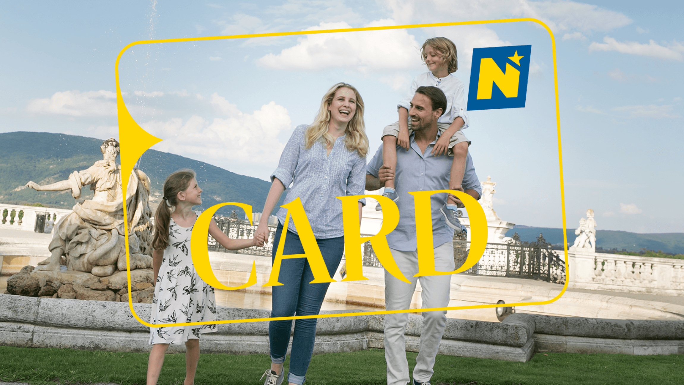 Familie spaziert in Schloss Hof