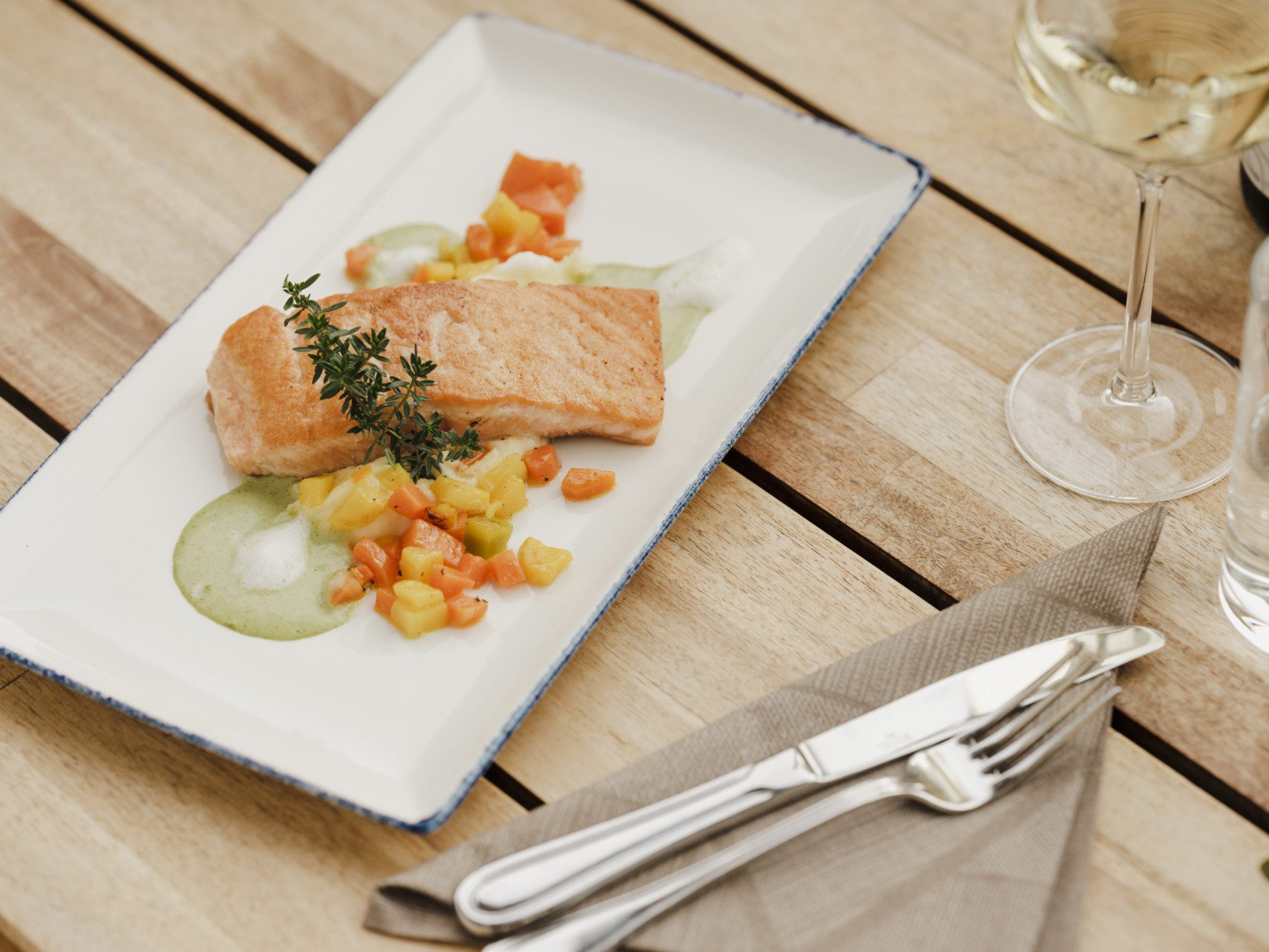 Lachs auf Gemüse
