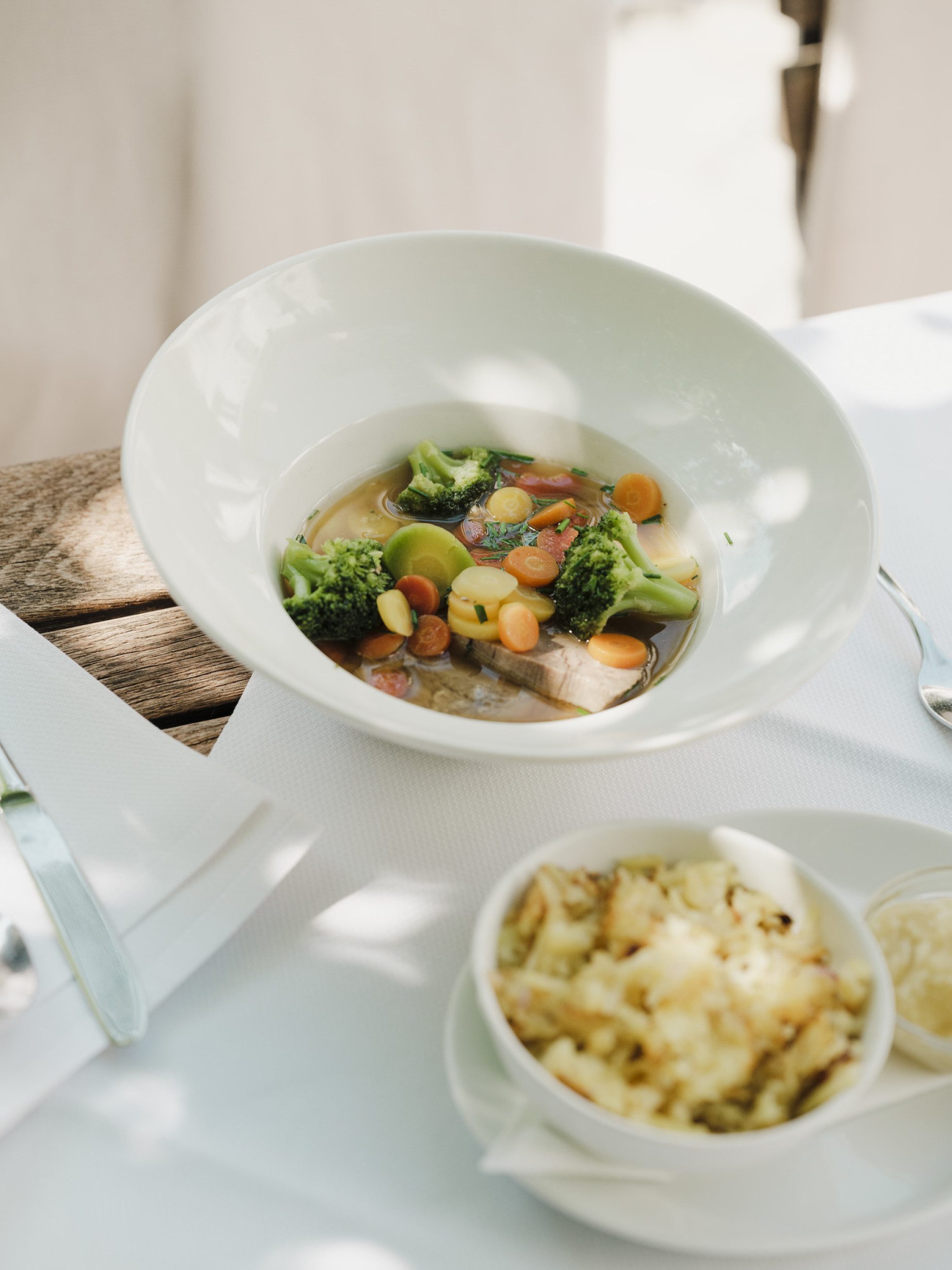 Gekochtes Bio-Jungrind vom hauseigenen Hof