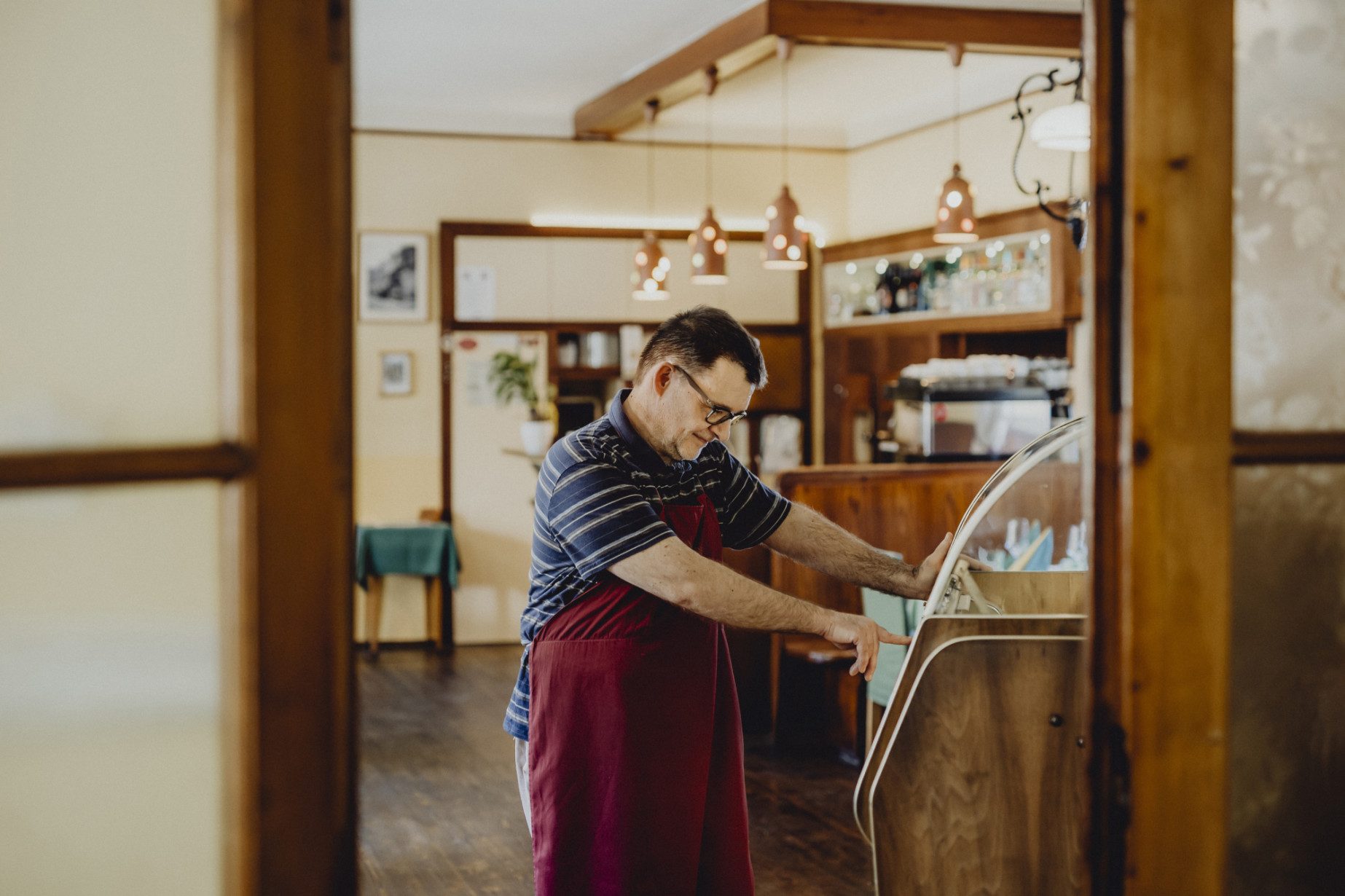 Gemütliche Stube mit Musikbox