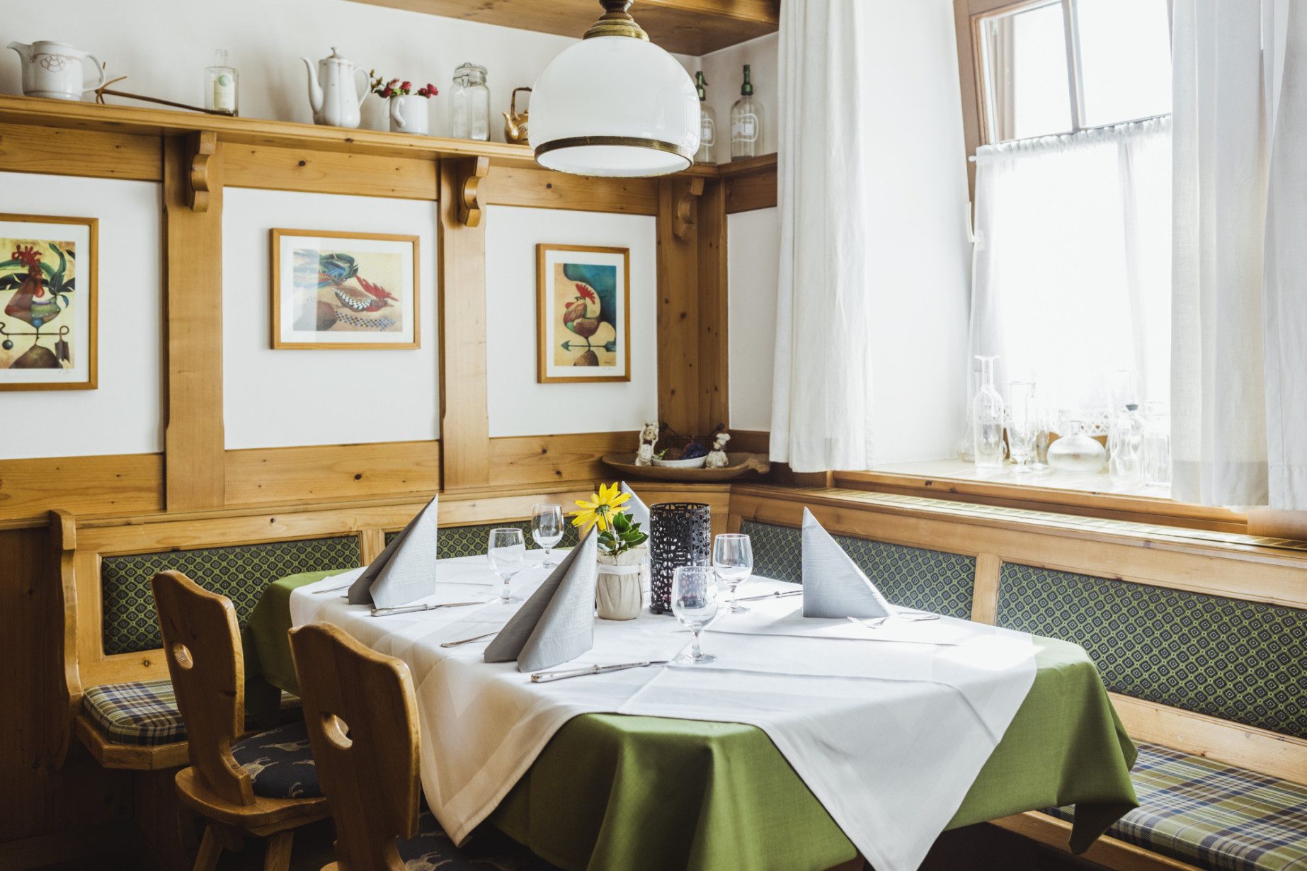 Stube mit Stammtisch