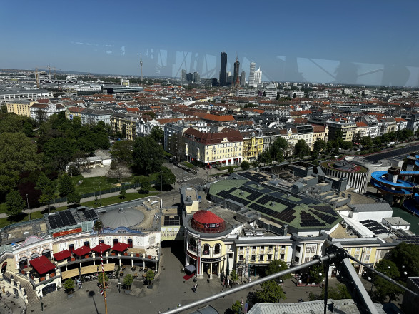 Sicht von der Gondel über die Stadt Wien