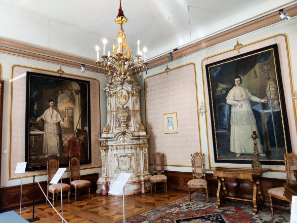 Historischer Raum mit originaler Einrichtung