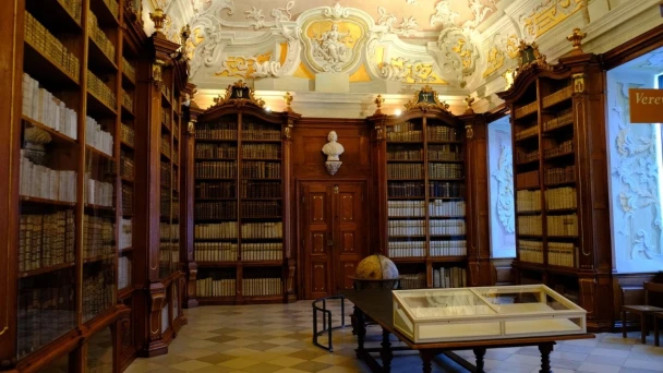 Sicht auf die Bibliotheksräume im Stift Herzogenburg.