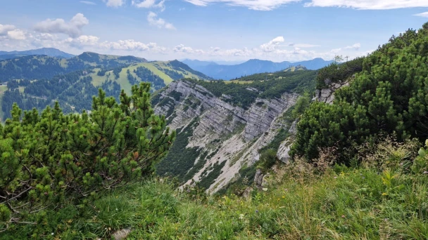 Blick vom Hochkar auf das Alpenpanorama.