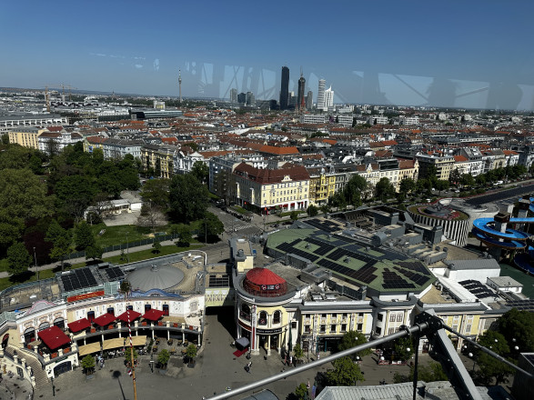 Sicht von der Gondel über die Stadt Wien