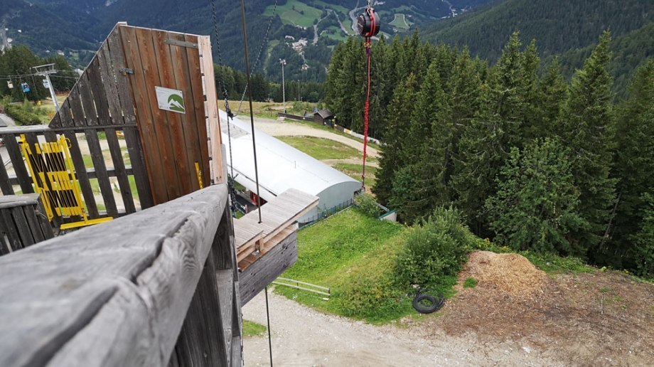 Hinein in die Kabinenbahn und hinauf auf den Berg , © Malinowsky