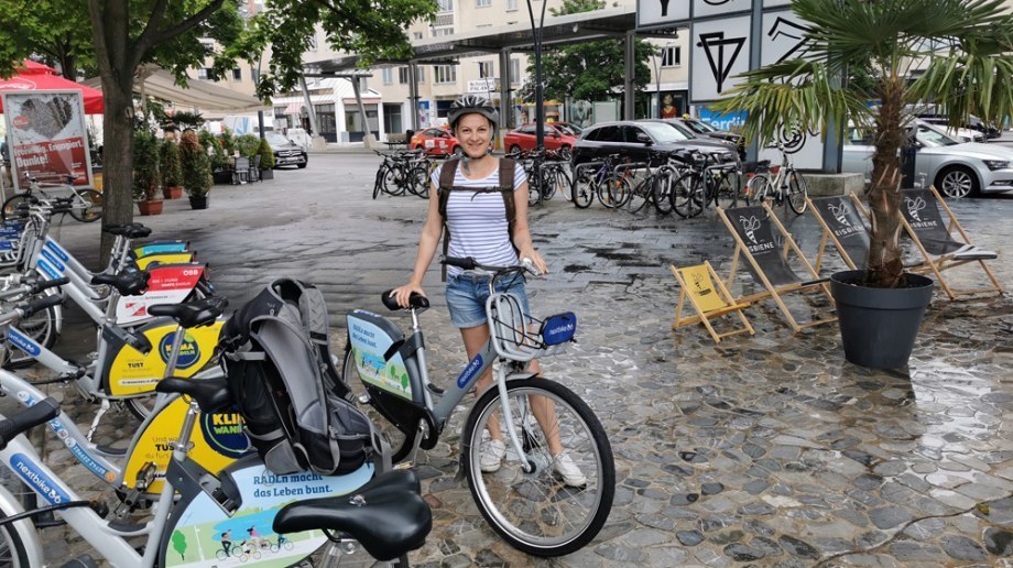 Die Fahrrad-Verleih-Station von Nextbike am Kremser Bahnhof, © Grassmann